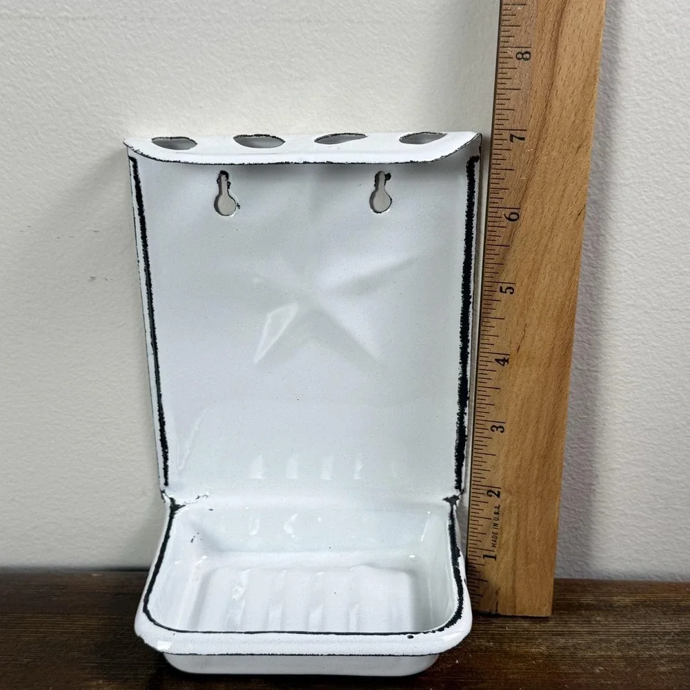 The Unbranded Brand wall mount